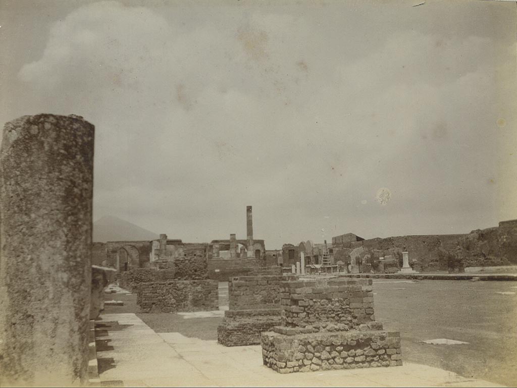 VII.8 Pompeii Forum. West side, looking north-east.
Photographed 1970-79 by Günther Einhorn, picture courtesy of his son Ralf Einhorn.
