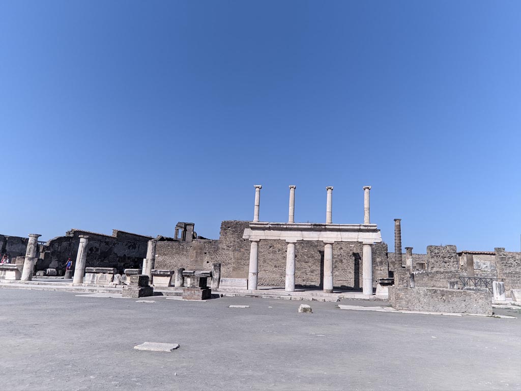 VII.8.00, Pompeii. March 2019.  Looking north-west towards west side of Forum. 
Foto Anne Kleineberg, ERC Grant 681269 DÉCOR.
