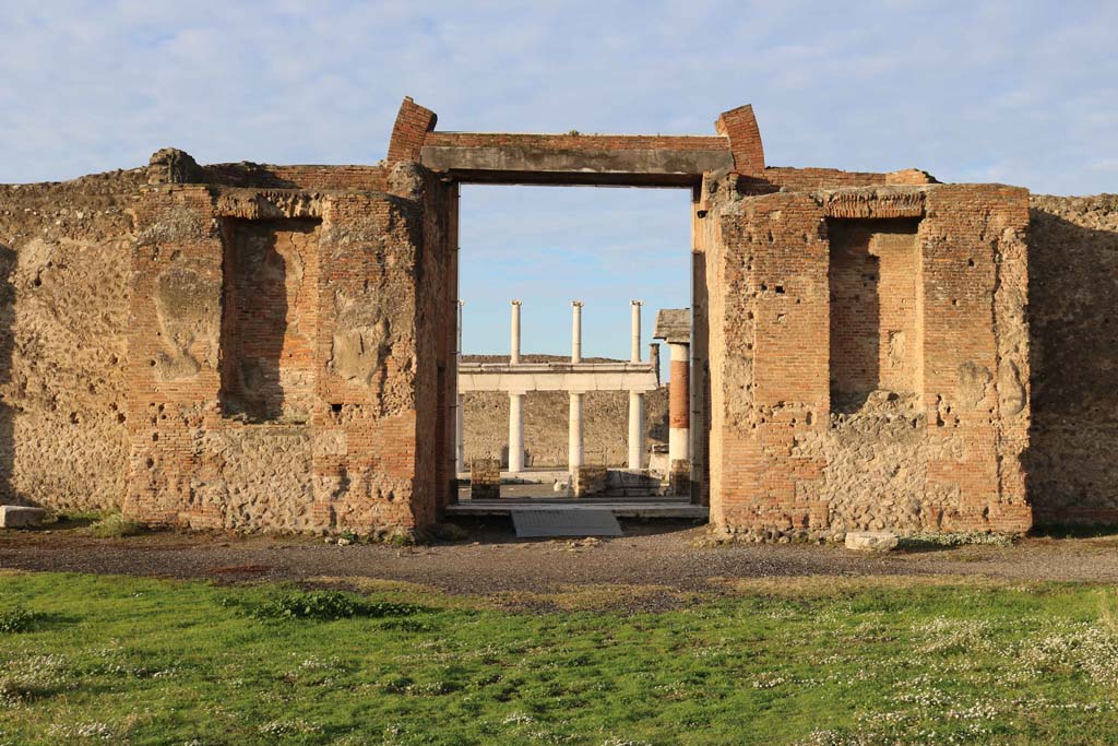 VII.9.1 Pompeii. December 2018. Looking west to interior of entrance doorway, and towards Forum. Photo courtesy of Aude Durand.  
