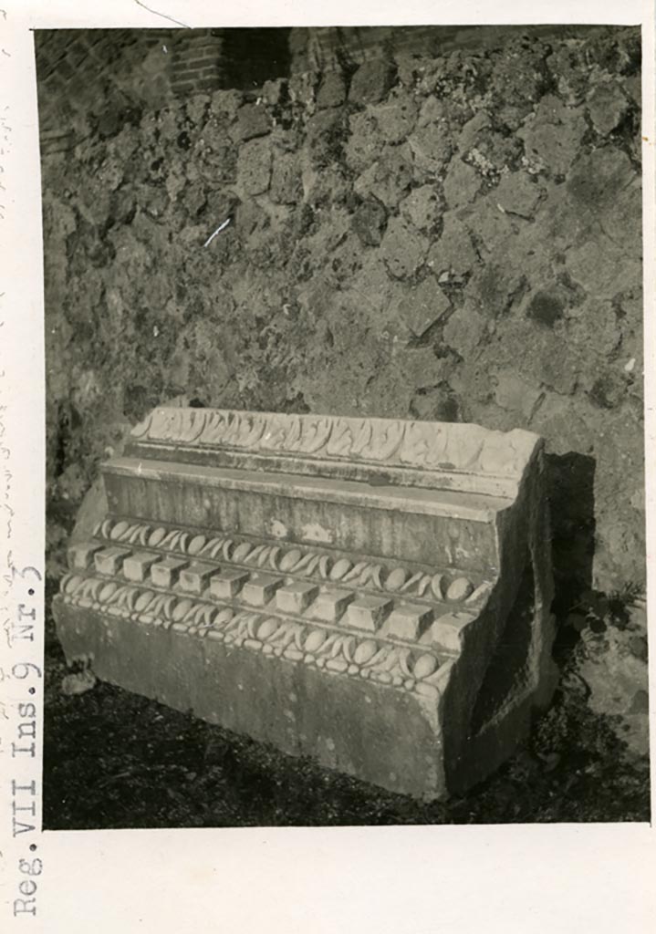 VII.9.2 Pompeii but shown as VII.9.3 on photo. Pre-1937-39. Decorative stonework on east side of Forum. 
Photo courtesy of American Academy in Rome, Photographic Archive. Warsher collection no. 1197.
