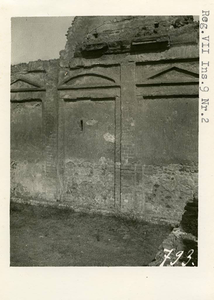VII.9.2 Pompeii. Pre-1937-39. Looking towards north wall.
Photo courtesy of American Academy in Rome, Photographic Archive. Warsher collection no. 793.
