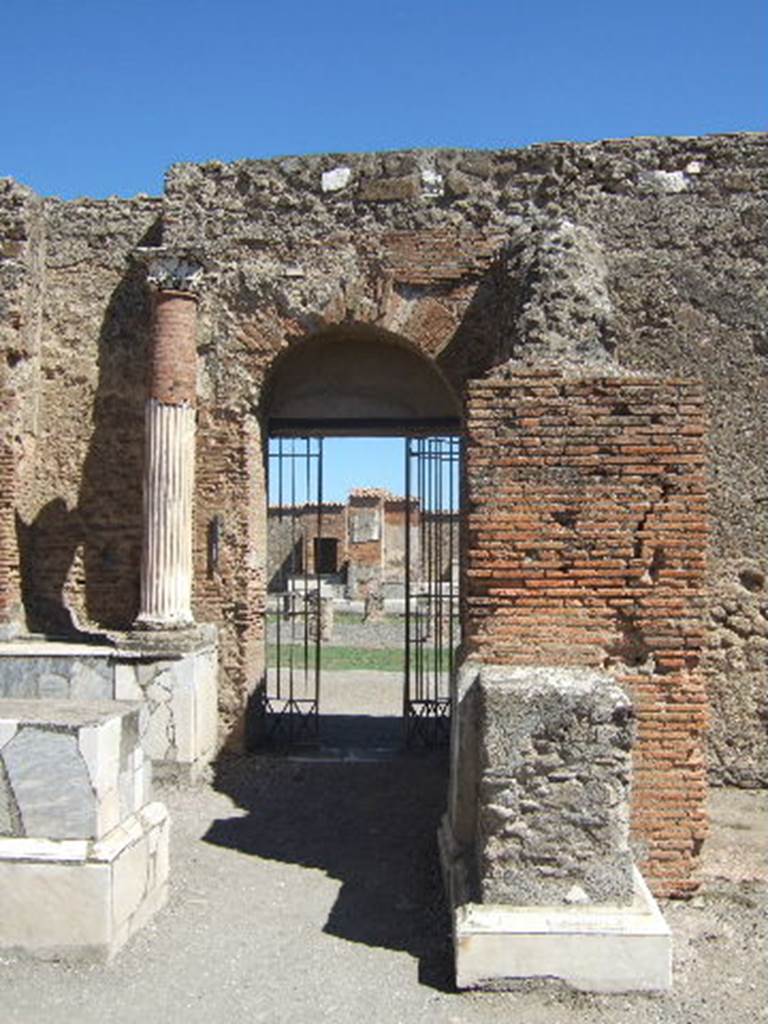 VII.9.7/8 Pompeii. April 2019. Looking towards west wall in north-west corner. Photo courtesy of Rick Bauer.
