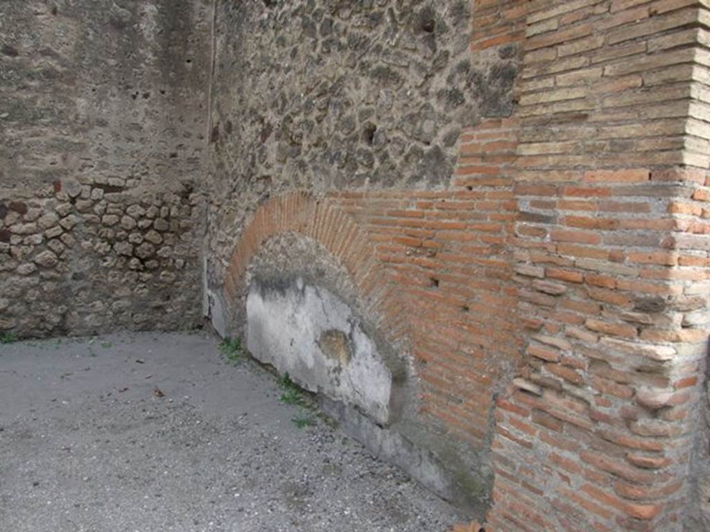 VII.9.11 Pompeii. December 2007. South wall.