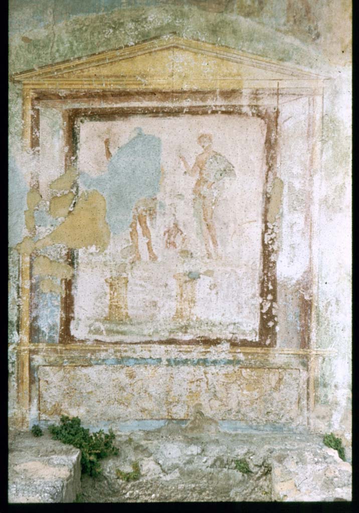 VII.9.33 Pompeii.  South west corner. Remains of wall decorations.
Photographed 1970-79 by Günther Einhorn, picture courtesy of his son Ralf Einhorn.
