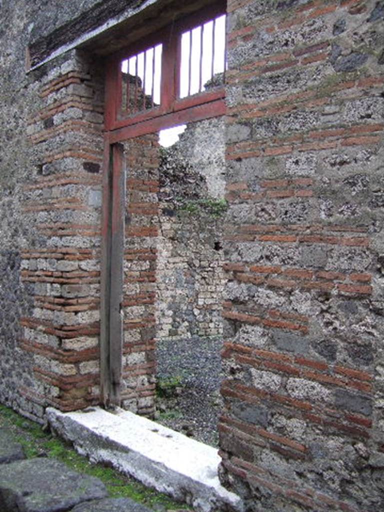VII.11.6 Pompeii. December 2005. Entrance doorway.
