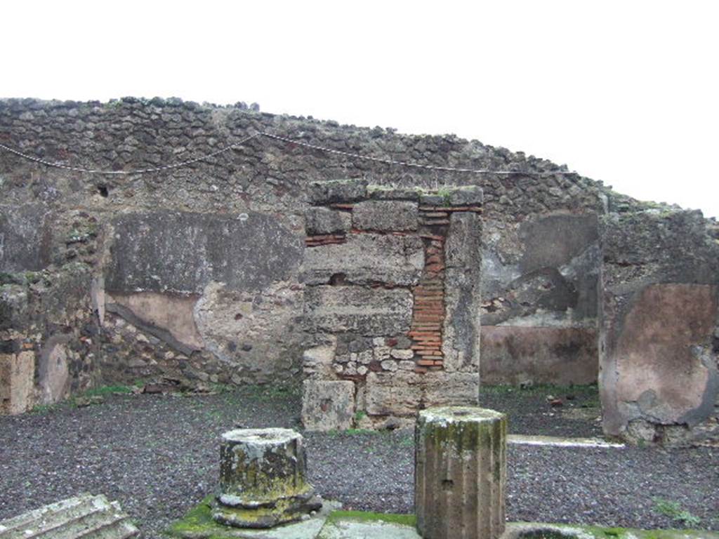 VII.13.8 Pompeii. December 2005. Ala, and doorway to cubiculum on east side of atrium.