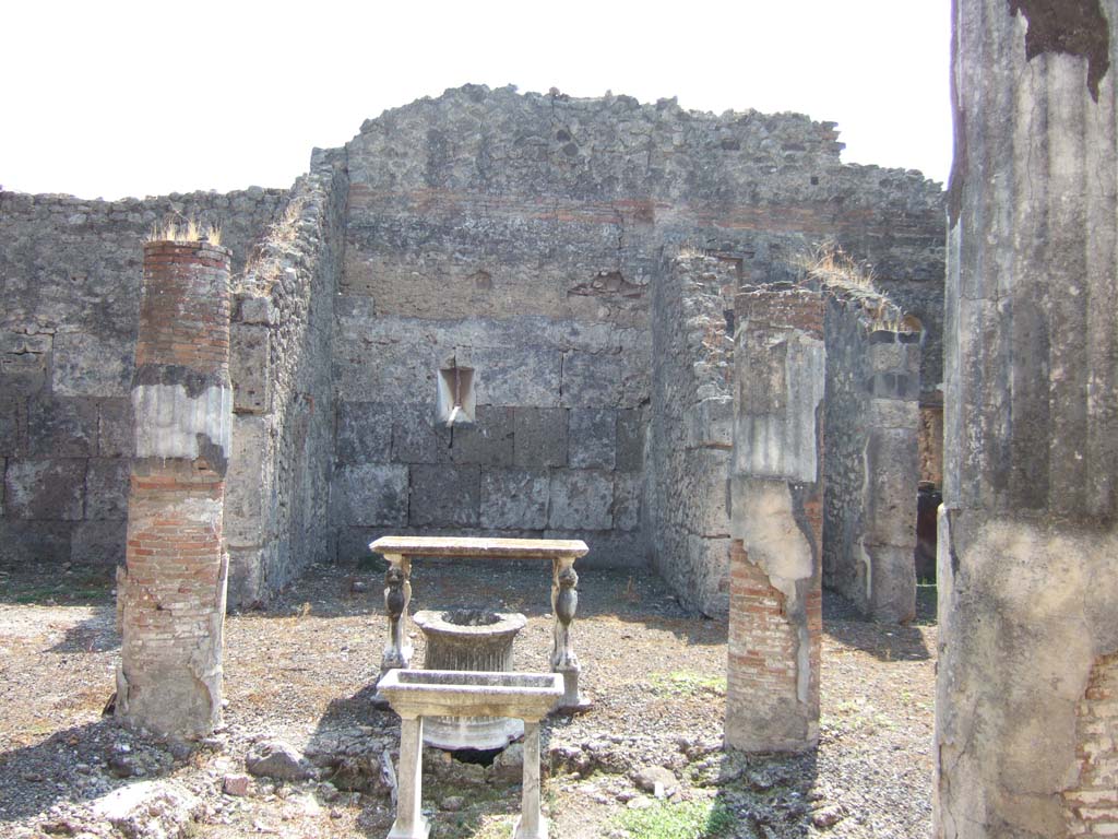 VII.15.13 Pompeii. September 2005.  View across Atrium to Tablinum.


