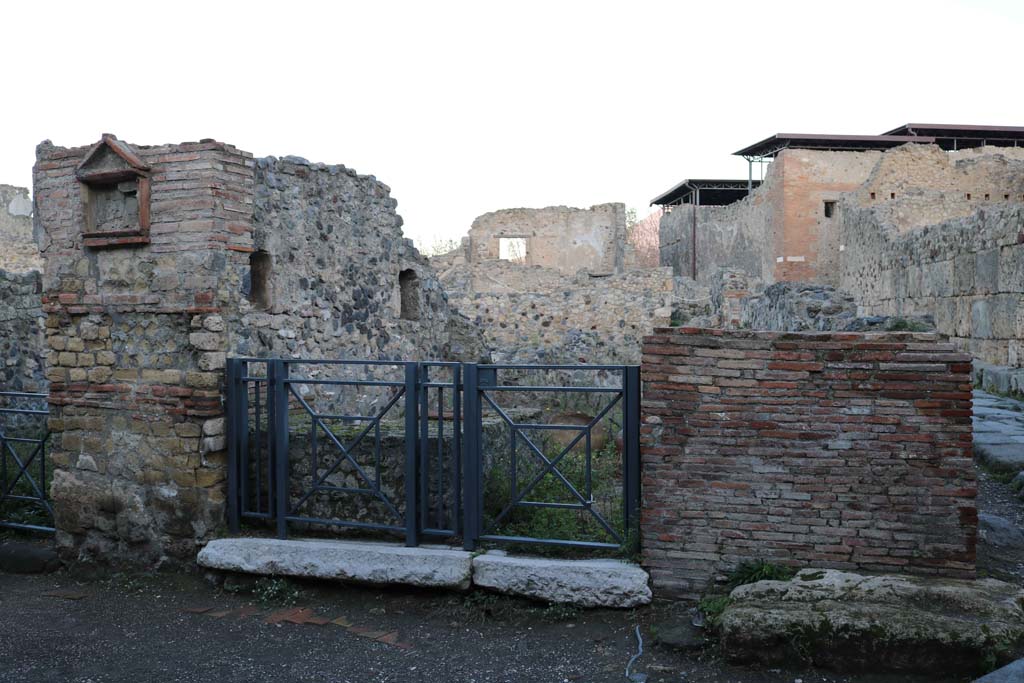 VII.16.7, Pompeii. December 2018. Looking north to entrance doorway. Photo courtesy of Aude Durand.