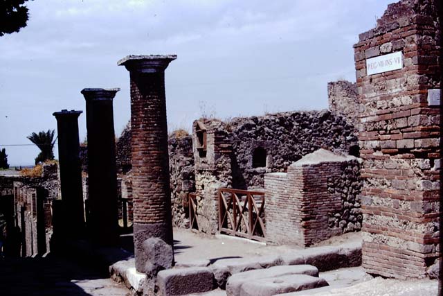 VIII.1 Pompeii, on left. March 2009.Looking west on Via Marina. VII.16.7 on right.