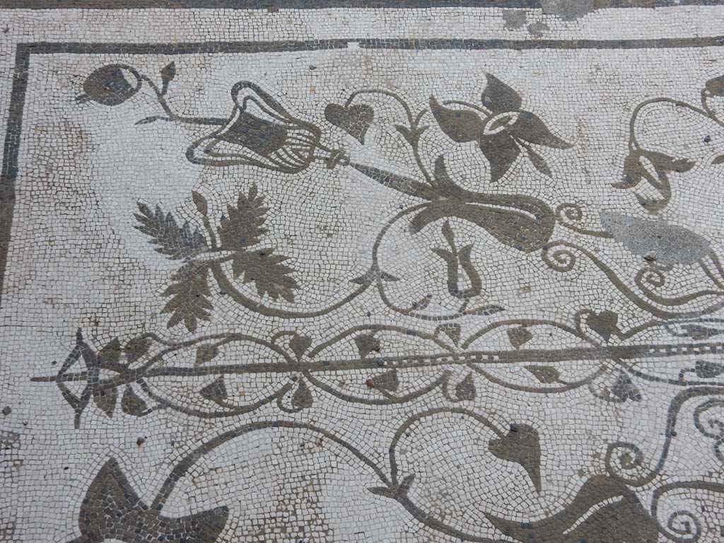 VII.16.13 Pompeii. December 2005. Entrance mosaic.
