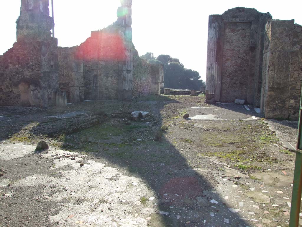 VII.16.13 Pompeii. December 2007. Room 2, impluvium.