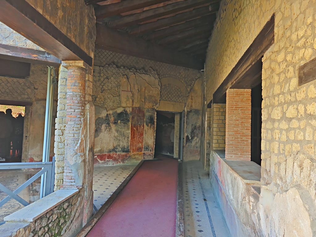 VII.16.a Pompeii. July 2021.Vestibule 8, looking north across flooring.
Foto Annette Haug, ERC Grant 681269 DÉCOR.
