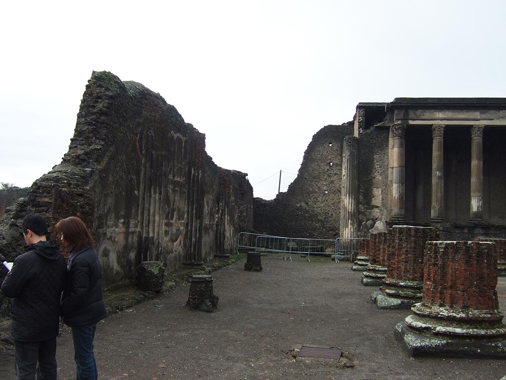 VIII.1.1 Pompeii, March 2018. Basilica, Looking towards south wall of south side corridor in the Basilica.
Foto Taylor Lauritsen, ERC Grant 681269 DÉCOR.


