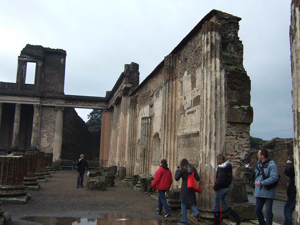 VIII.1.2 Pompeii. December 2005. Via Marina entrance to Basilica from inside, looking west.