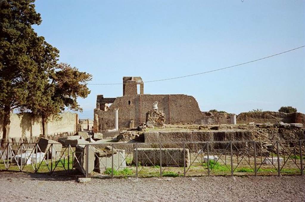 VIII.1.3 Pompeii. September 2005.  Looking south east from the north west corner.