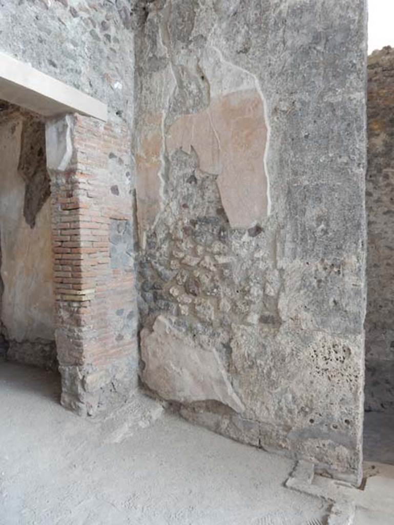 VIII.2.1 Pompeii. May 2018. South wall of ala, in south-east corner of atrium. Photo courtesy of Buzz Ferebee.