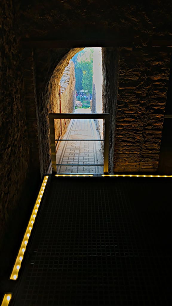 VIII.2.1 Pompeii. 2017/2018/2019.
Looking south along corridor 38 or (α), on lower level 1. Photo courtesy of Giuseppe Ciaramella.
