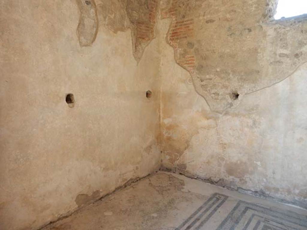 Fig. 7 - Pompéi, Maison des Mosaïques géométriques. La gestion de l’eau dans le nouveau péristyle 41. 
Photo courtoisie de Sandra Zanella. Agrandir / Enlarge (jpg, 1,5M)
