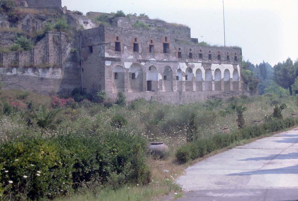 Sarno Baths, Pompeii, August 1976. Rear of Sarno Baths. 
Photo courtesy of Rick Bauer, from Dr George Fay’s slides collection.
