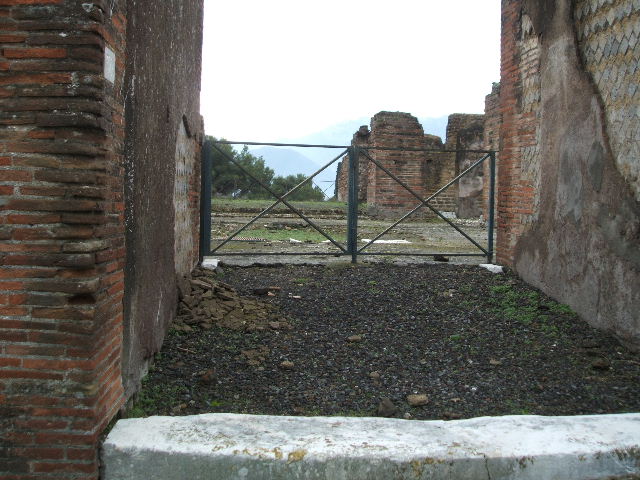 VIII.2.30 Pompeii. December 2005. Entrance doorway, looking south.