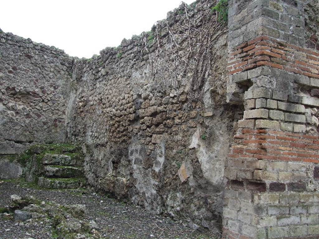 VIII.2.35 Pompeii. December 2006. West wall of shop.