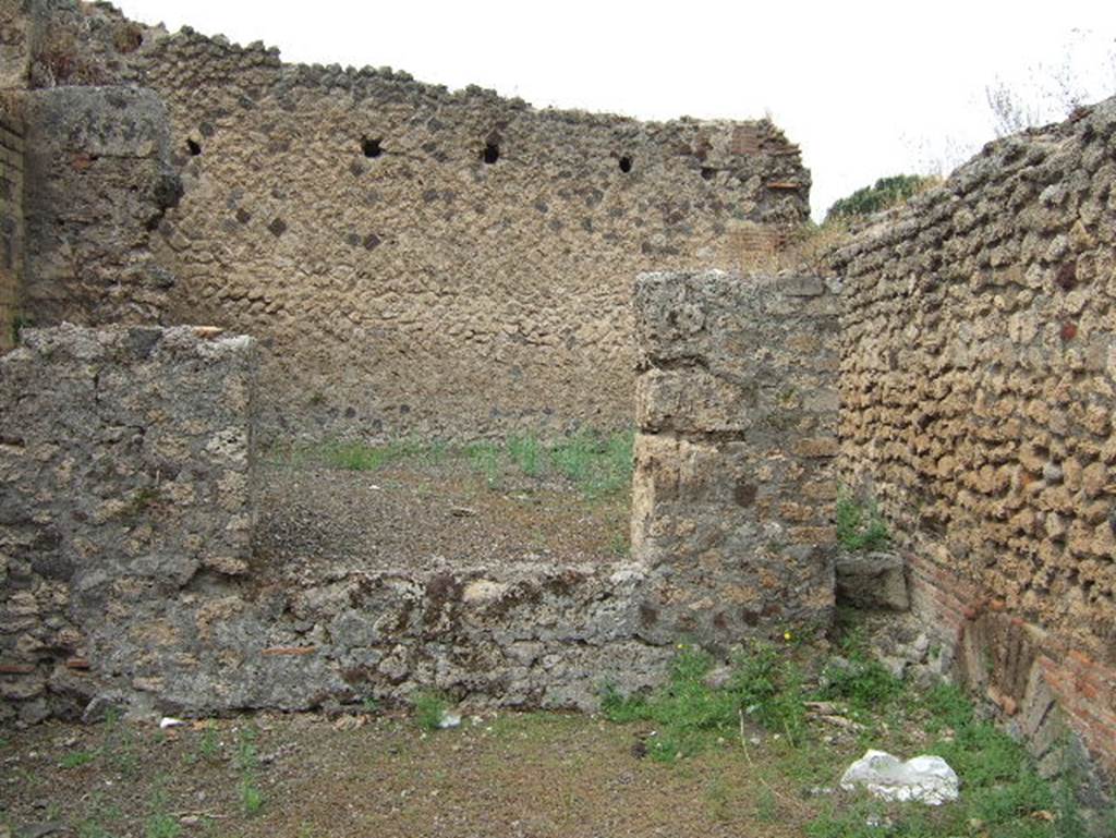 VIII.2.36 Pompeii. May 2006. West wall of room on west side of entrance doorway.

