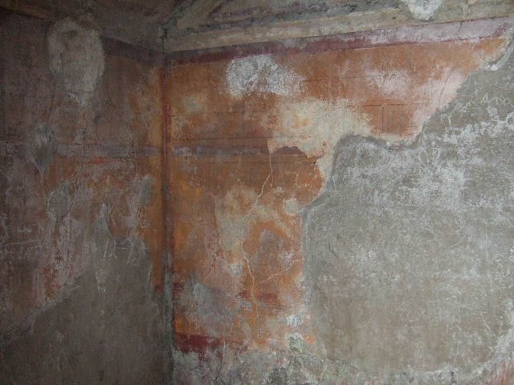 VIII.2.39 Pompeii. May 2006. Doorway leading from room 08, frigidarium, into tepidarium, room 06.

