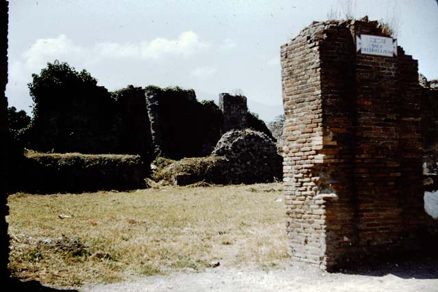 VIII.3.1 Pompeii. May 2005. Looking towards south-east corner from entrance.