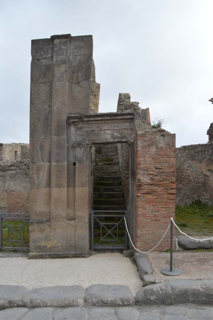 VIII.3.10 Pompeii. March 2019. Looking south to entrance doorway.
Foto Taylor Lauritsen, ERC Grant 681269 DÉCOR.

