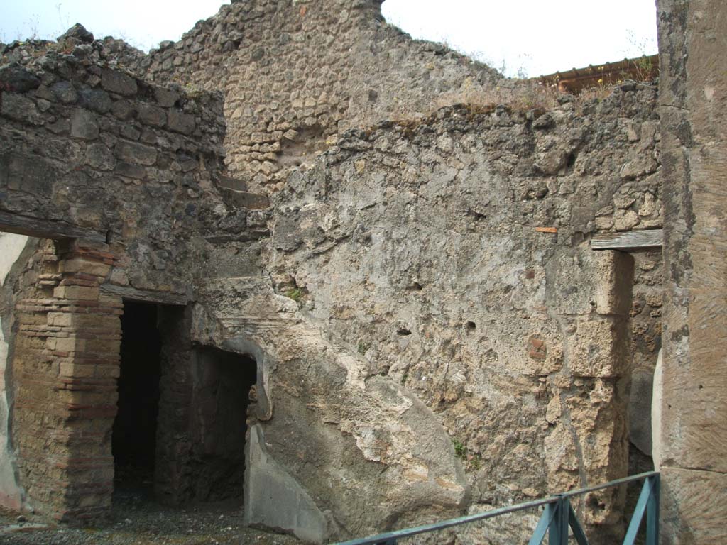 VIII.3.10 Pompeii. May 2005. Steps to upper floor with doorway on left to dwelling above VIII.3.11