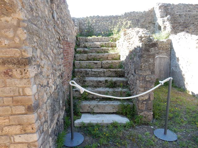 VIII.3.14 Pompeii. May 2016. Steps to upper floor. Photo courtesy of Buzz Ferebee.