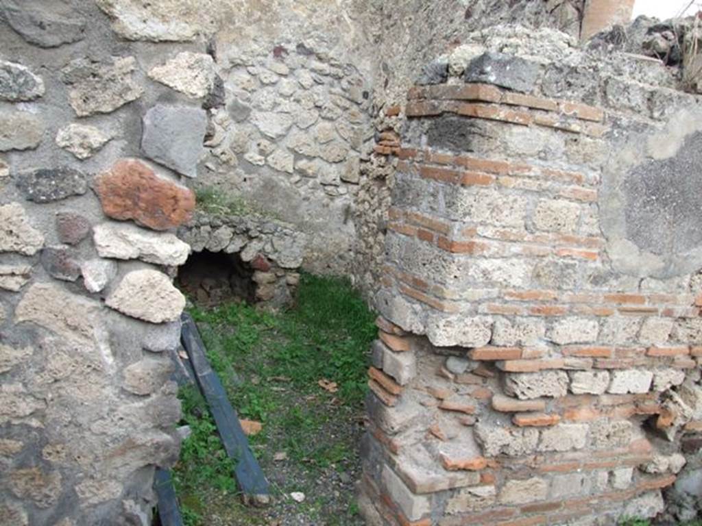 VIII.3.21 Pompeii.  December 2007.  Room to north of entrance.  Kitchen with oven?