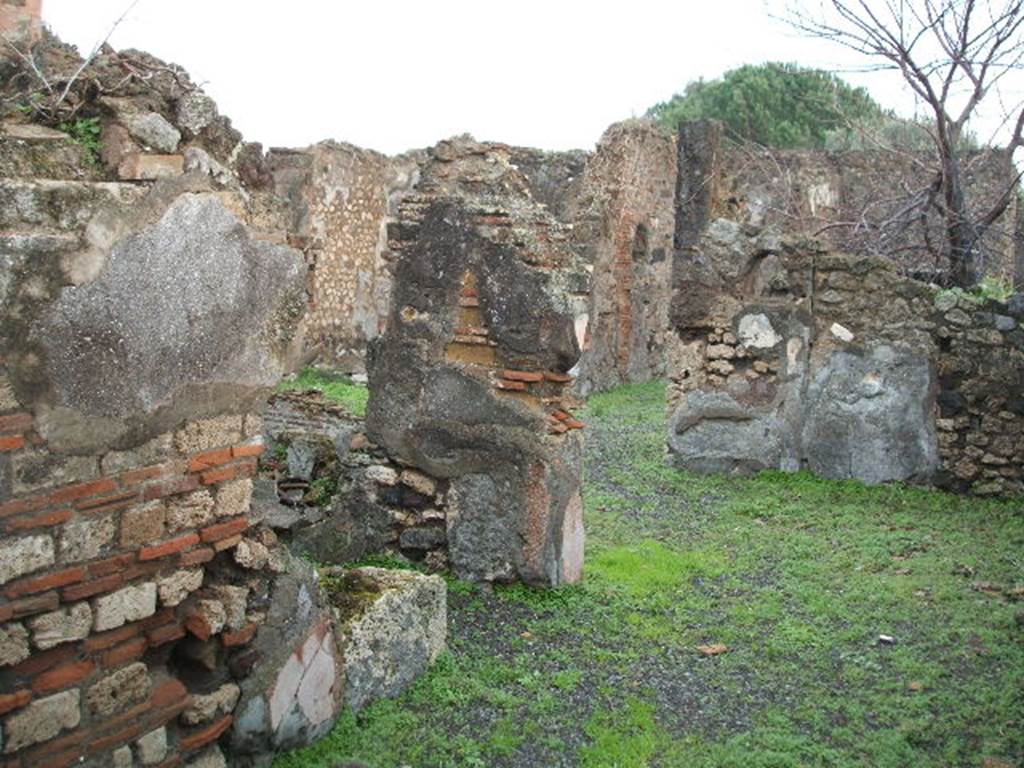 VIII.3.21 Pompeii. December 2004. Looking north-east to cubiculum 9 from room 2.