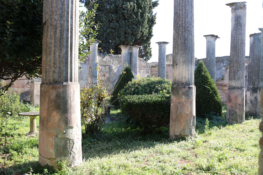 VIII.4.4, Pompeii. December 2018. Looking south-east across garden from west portico. Photo courtesy of Aude Durand.