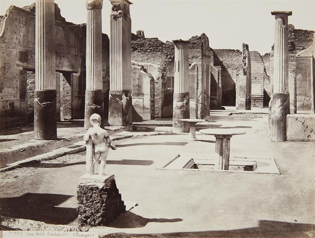 VIII.4.4 Pompeii. Looking north across peristyle garden.
Photograph No. 1260, by Giorgio Sommer, (1834-1914), described as Casa delle Fontanelle (Pompei).
Public domain, via Wikimedia Commons
