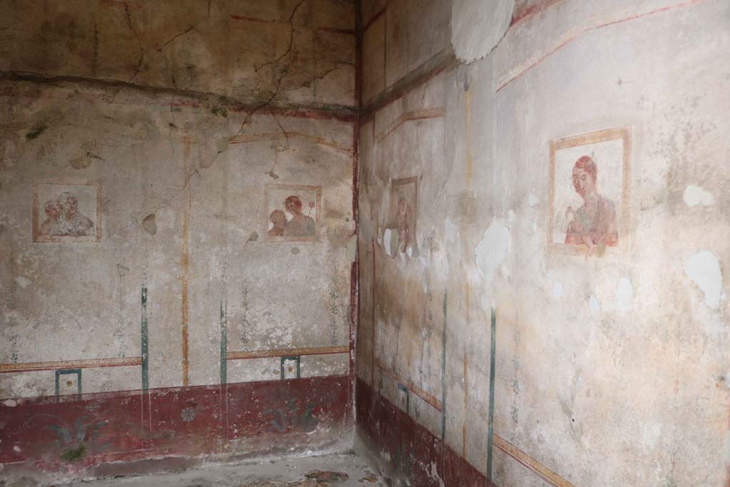 VIII.4.4, Pompeii. December 2018. 
Room 22, looking towards north-west corner and north wall of cubiculum. Photo courtesy of Aude Durand.
