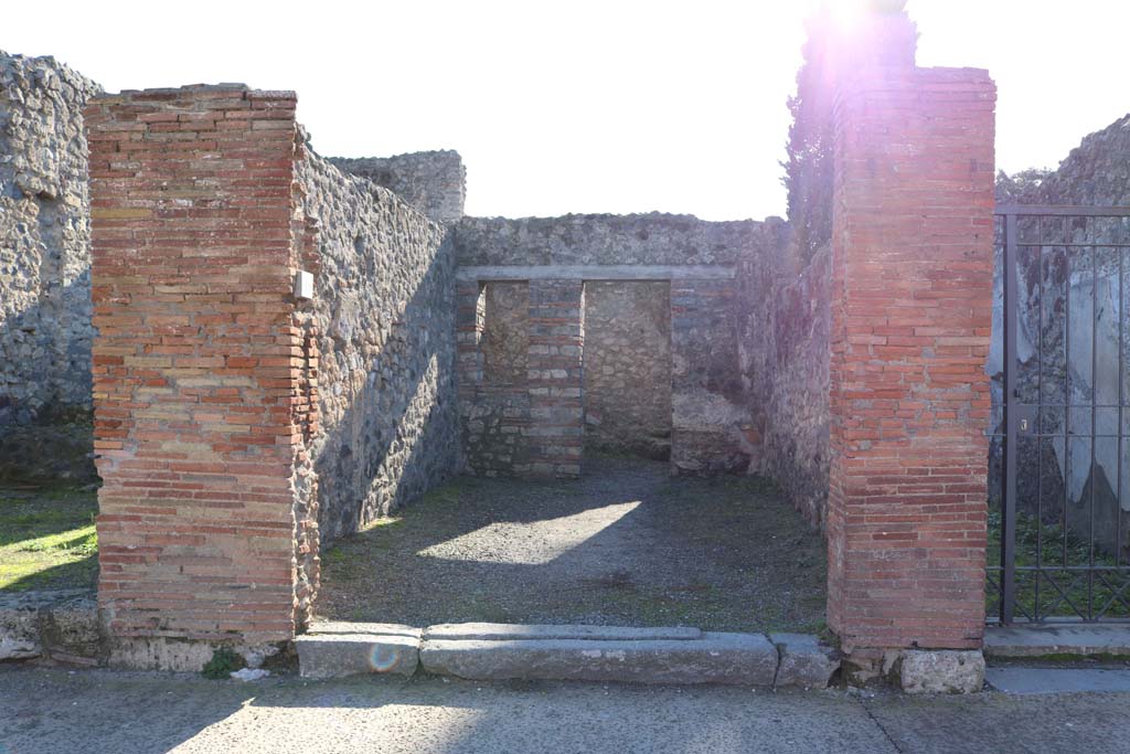 VIII.4.10 Pompeii. December 2018. Looking south to entrance doorway. Photo courtesy of Aude Durand.