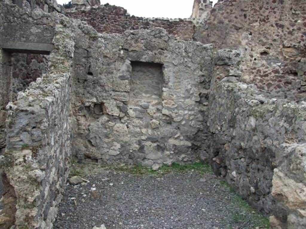 VIII.4.19 Pompeii.  Shop and rooms.  December 2007.   Room at rear of shop.