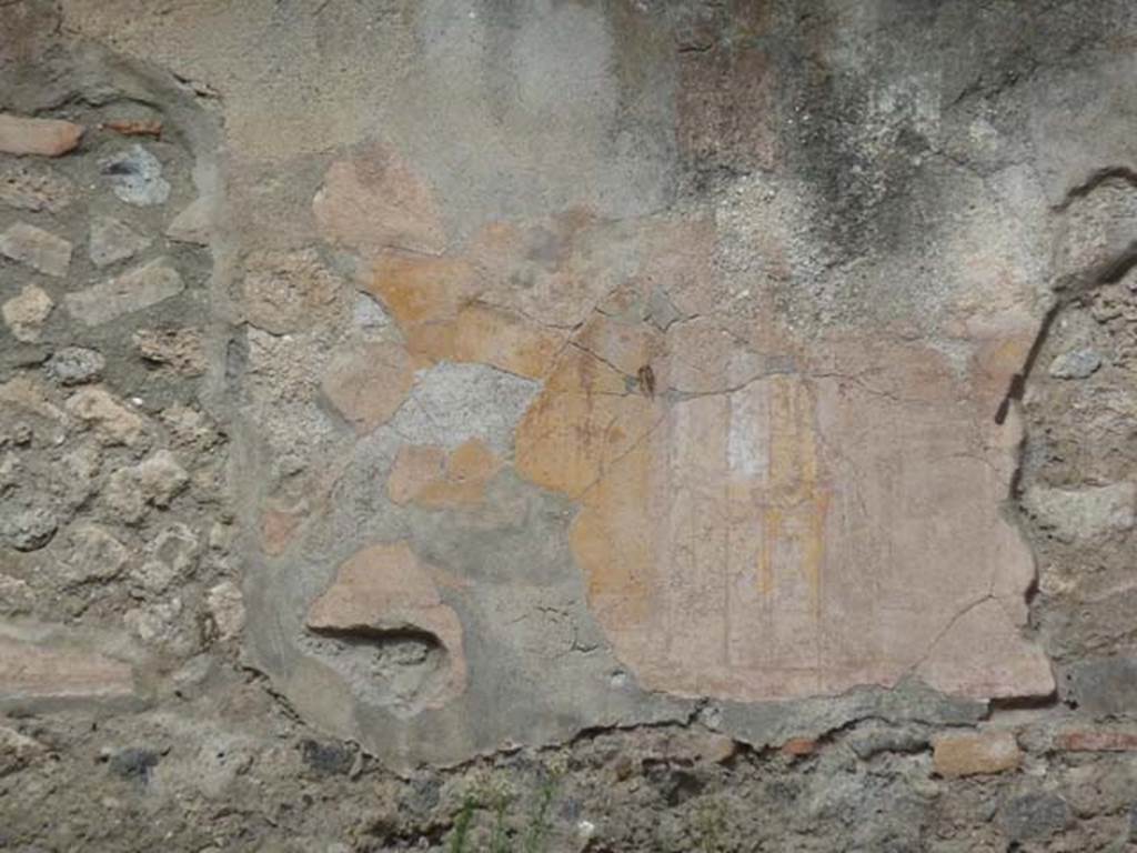VIII.4.34 Pompeii, September 2015. Detail from north wall of tablinum.

