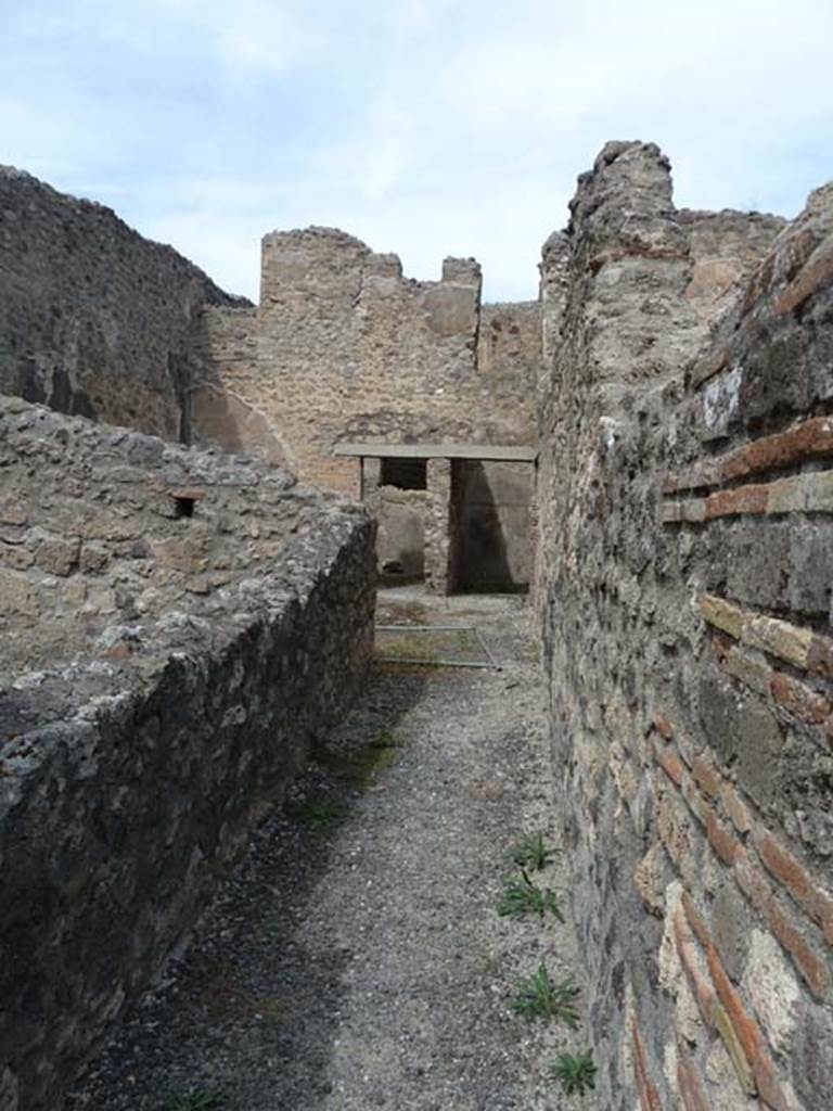 VIII.4.37 Pompeii. September 2015. Looking north along entrance corridor.