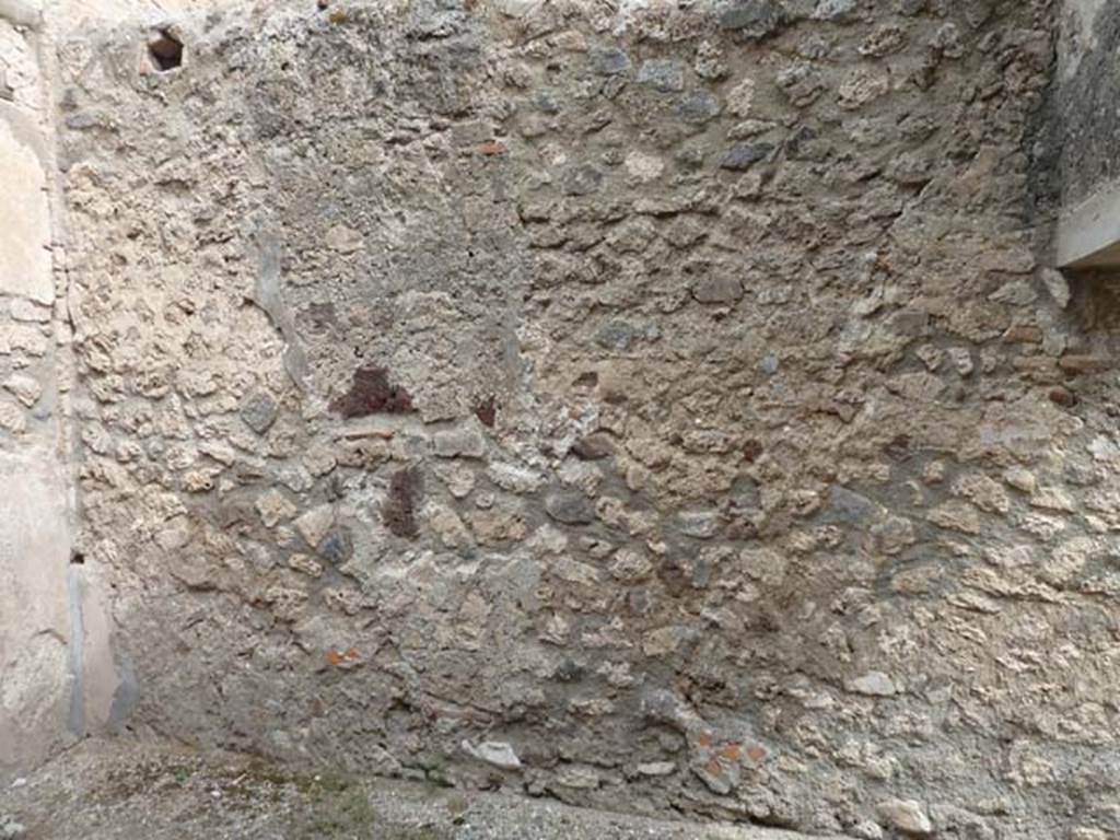 VIII.4.37 Pompeii. September 2015. South wall.