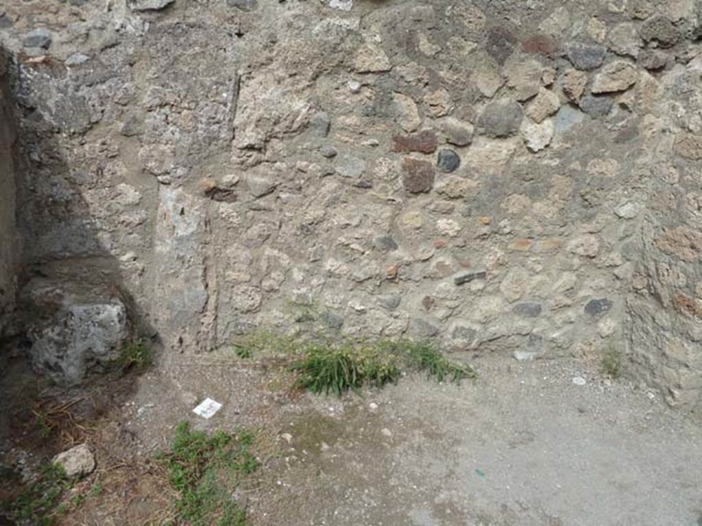 VIII.4.44 Pompeii. September 2015. North wall of room at rear of triclinium, with line of stairs to upper floor.

