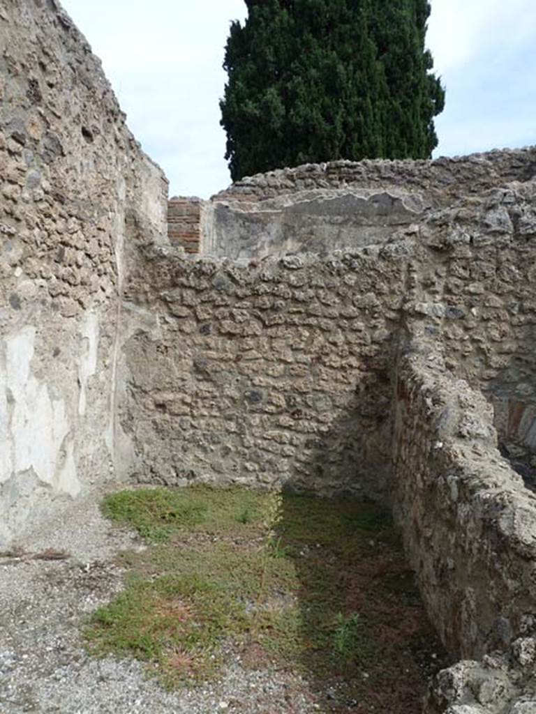 VIII.4.45 Pompeii. September 2015. East wall of the “second” room.