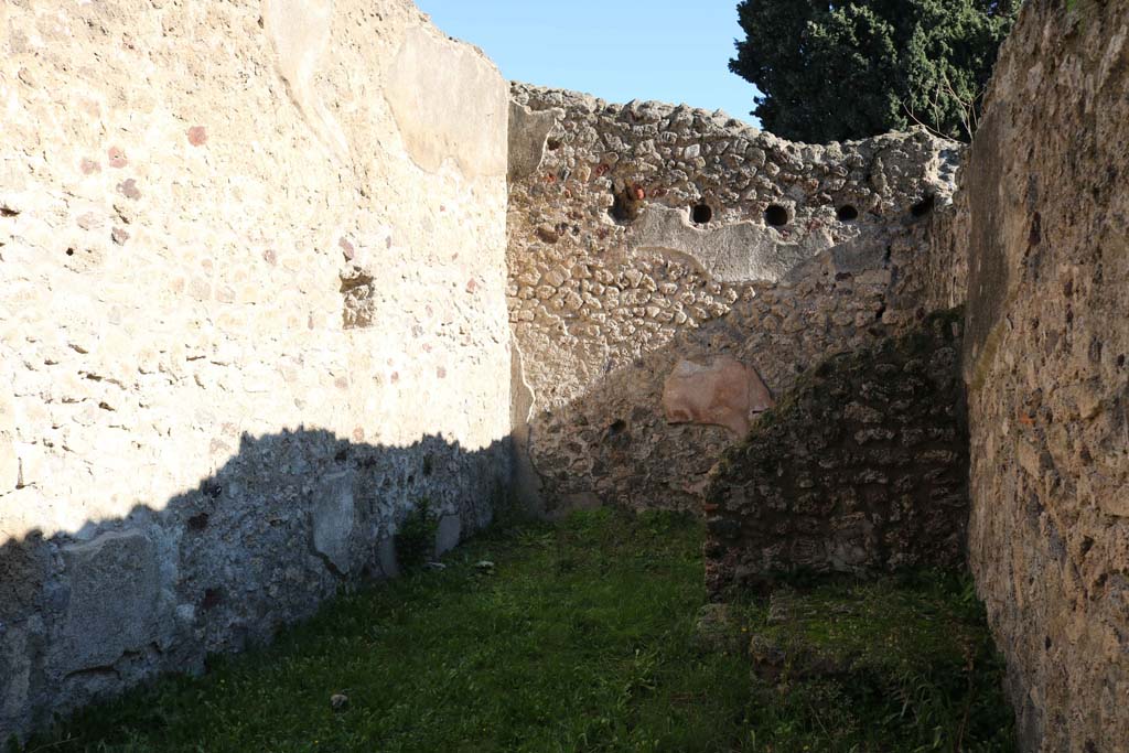 VIII.4.46 Pompeii. December 2018. Looking east from shop-room towards rear room. Photo courtesy of Aude Durand.