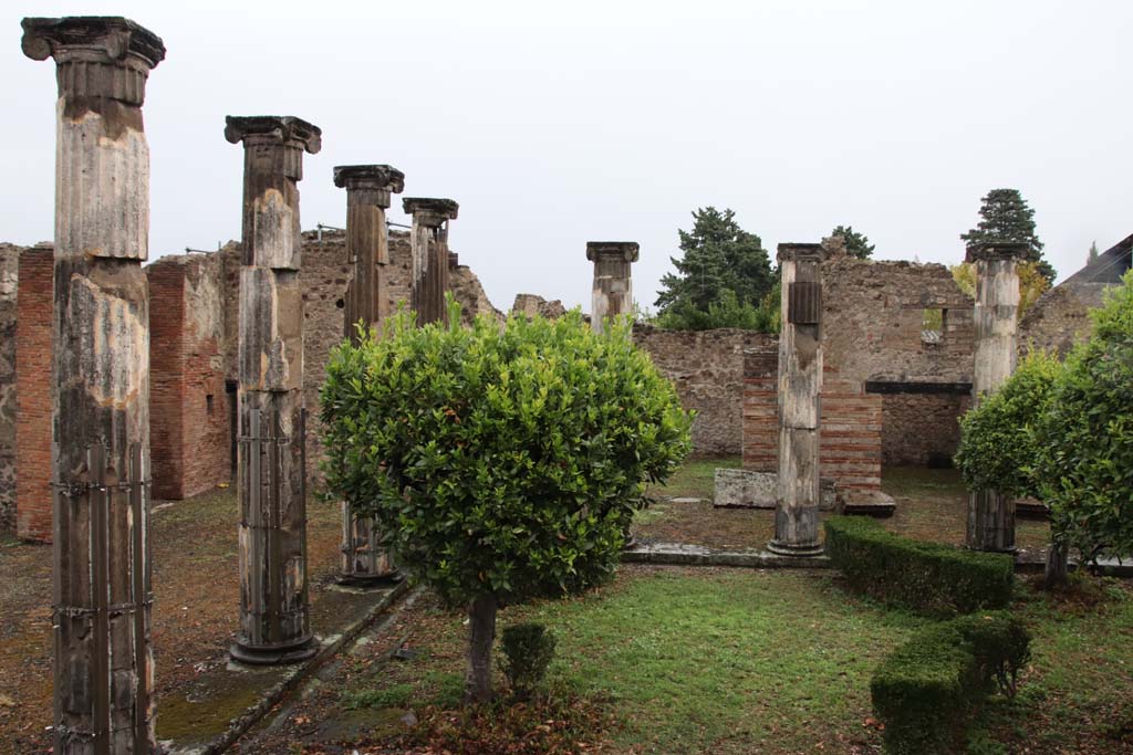 VIII.5.2 Pompeii. October 2020. Room 8, looking east across peristyle. Photo courtesy of Klaus Heese.
