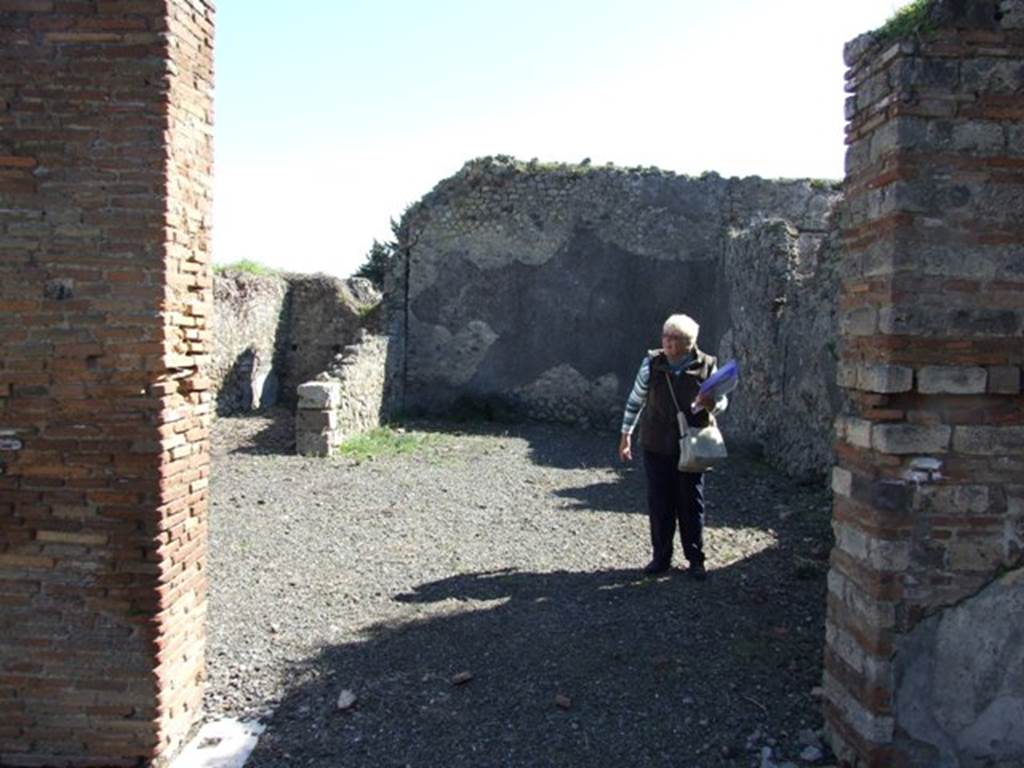 VIII.5.2 Pompeii.  March 2009.  Doorway to Room 13, Large Triclinium.