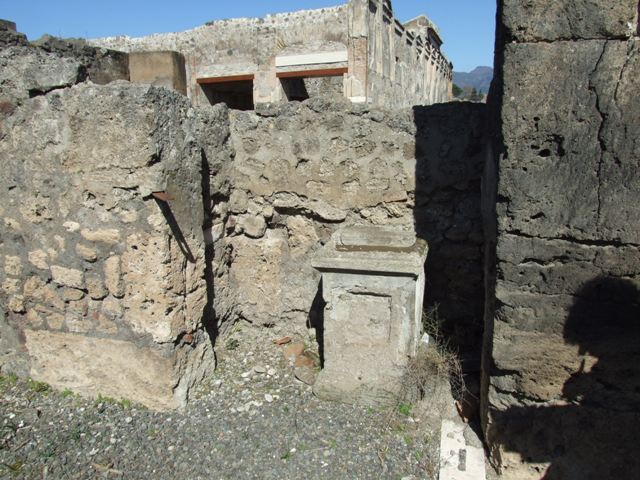 VIII.5.2 Pompeii. March 2009. Room 1, small alcove with altar, in north-west corner of atrium.