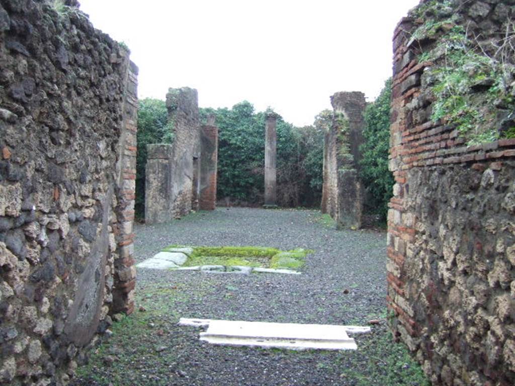 VIII.5.9 Pompeii.  December 2005. Atrium, looking south from fauces.