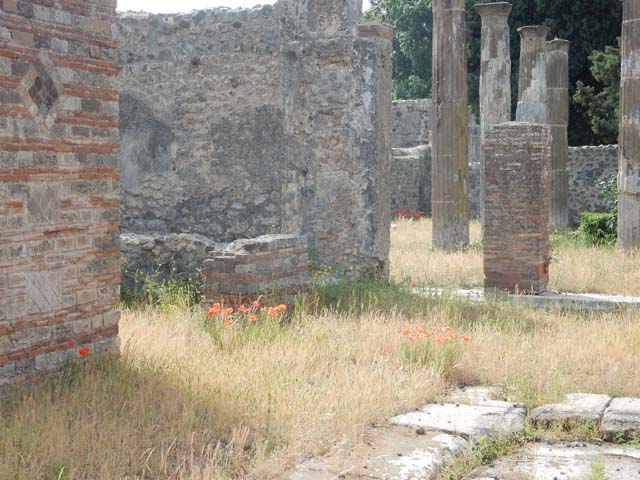 VIII.5.28 Pompeii. September 2019. Looking south from atrium towards peristyle. Photo courtesy of Klaus Heese.
