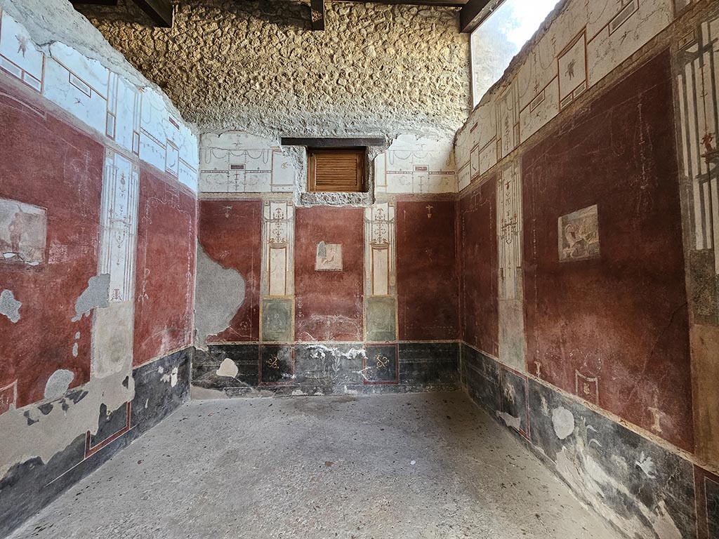 VIII.5.37 Pompeii. November 2024. Room 13, looking west from doorway. Photo courtesy of Annette Haug.